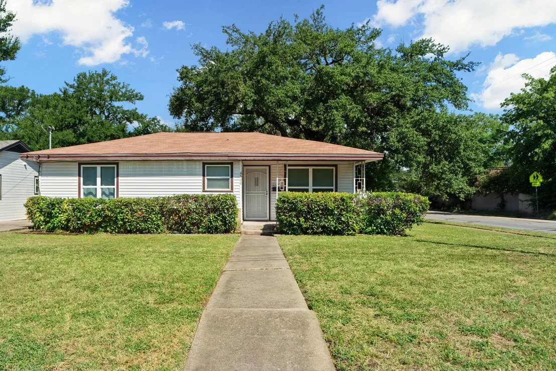 Photo of 4500 Merle DR