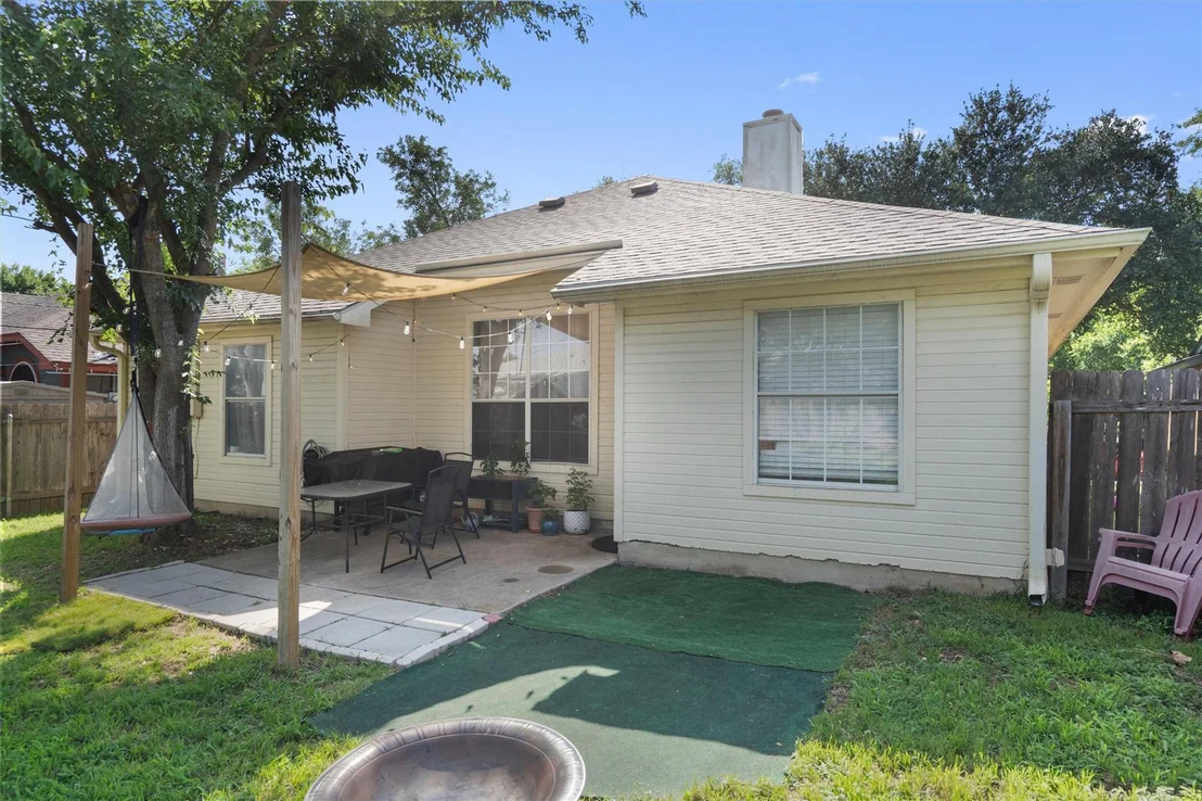 Photo of 2000 Holly Springs DR