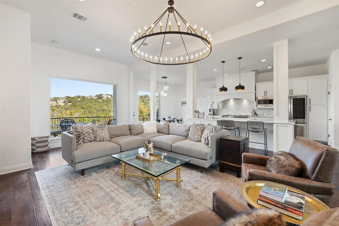 Photo of 3833 River Place BLVD