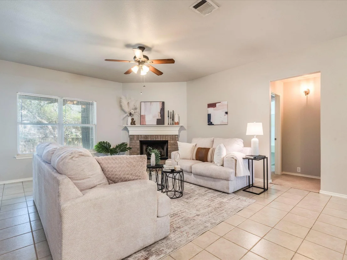 Photo of 1513 Hawk DR