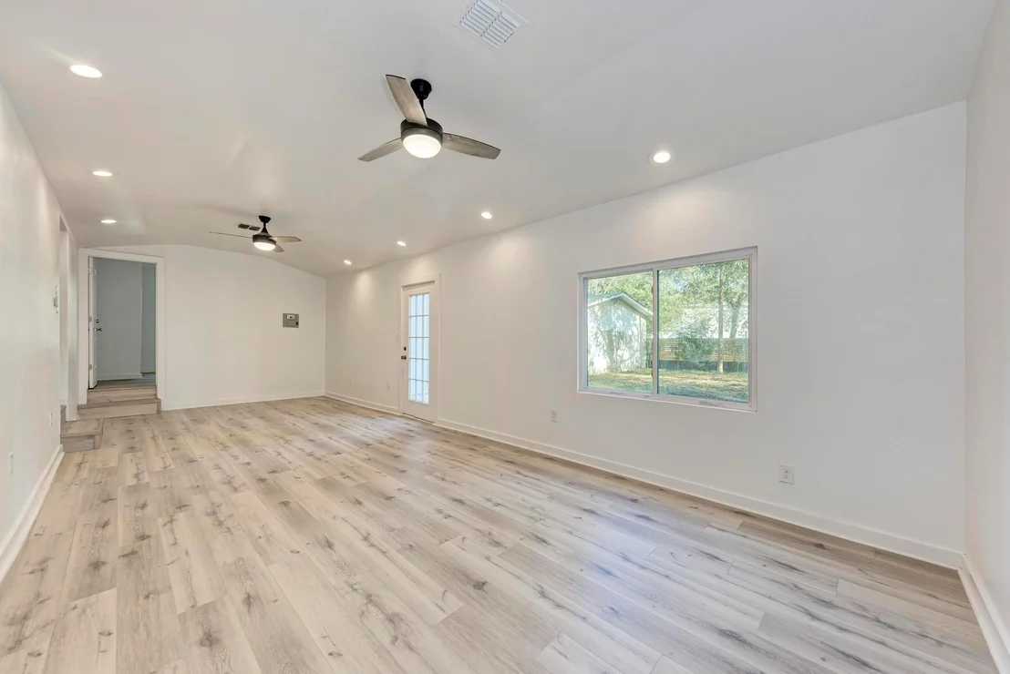 Photo of 718 Barbara DR