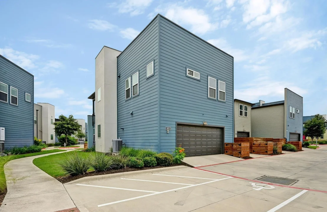 Photo of Unit 401 at 9015 Cattle Baron PATH