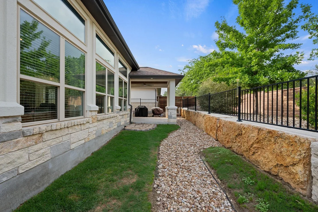 Photo of 401 Skyflower DR