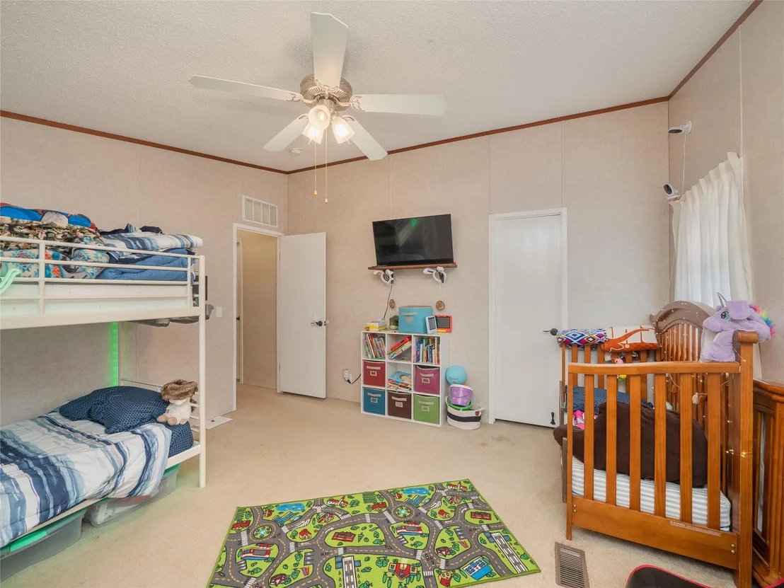 Photo of 180 Powell RD