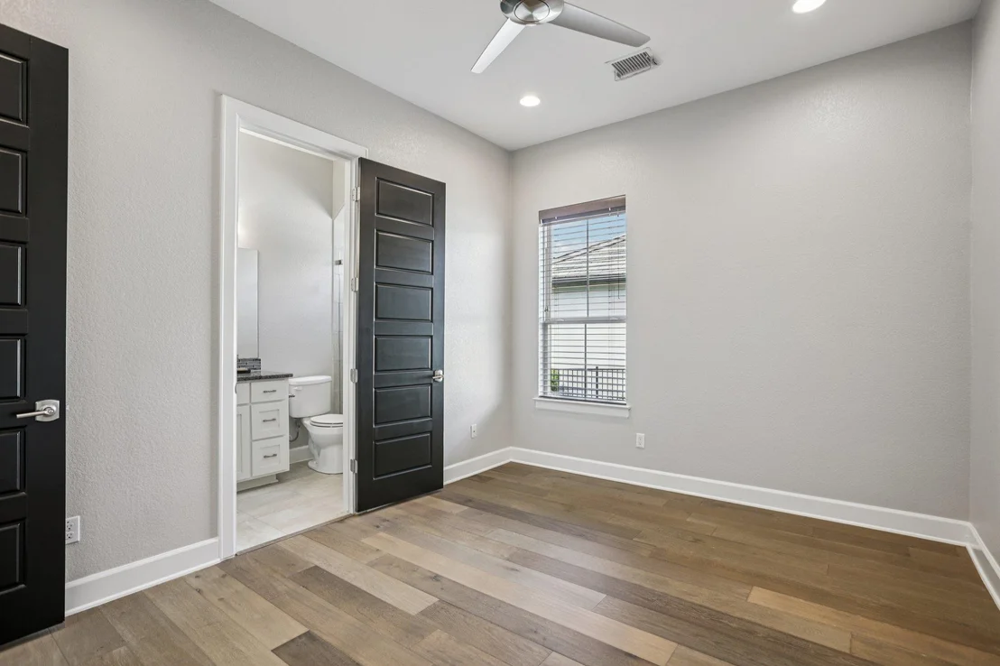 Photo of 109 Charmstone LN