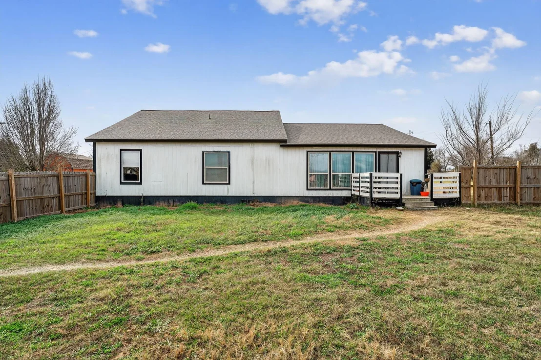 Photo of 174 Monroe King LN