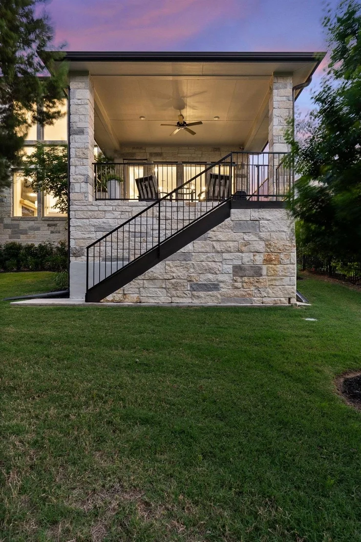 Photo of 721 Rawson BND