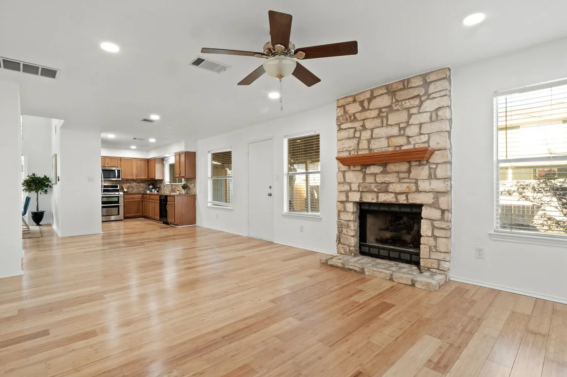 Photo of 604 S 4th ST