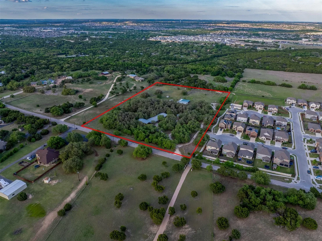 Photo of 1050 Oak Grove RD