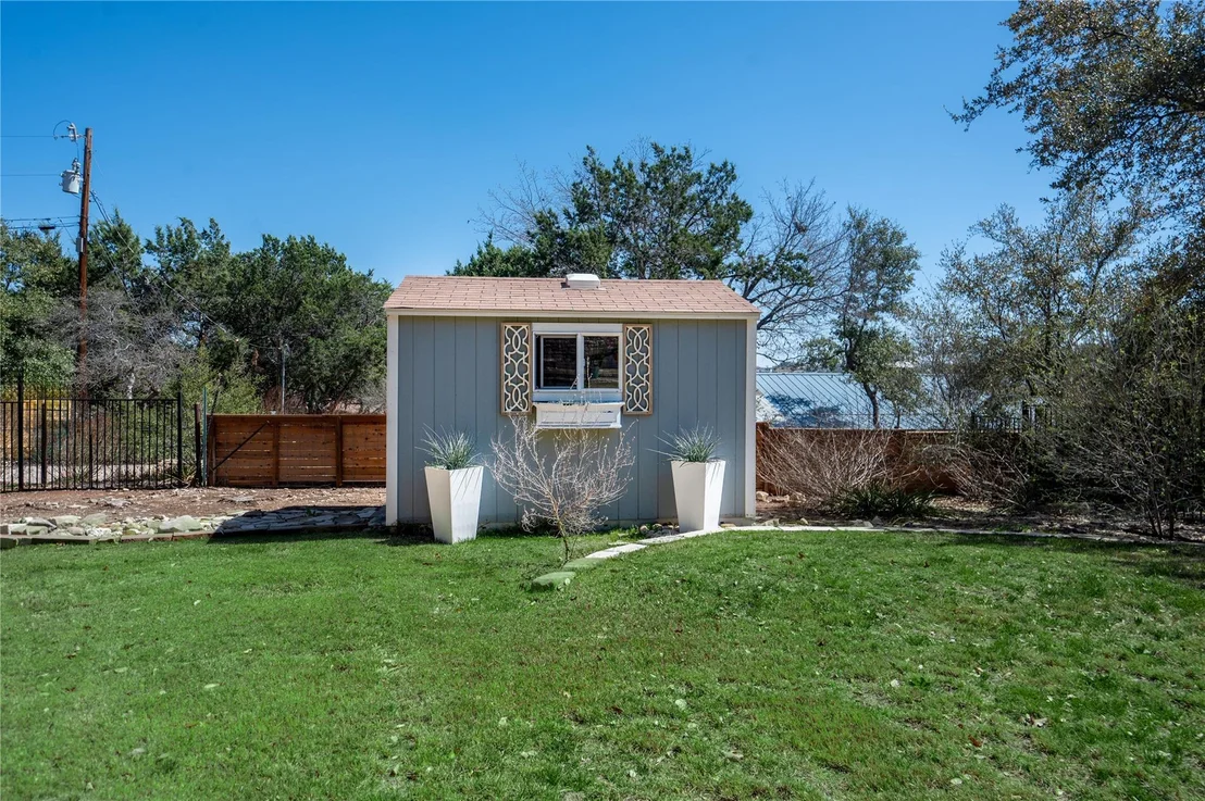 Photo of 2209 Lakehurst RD