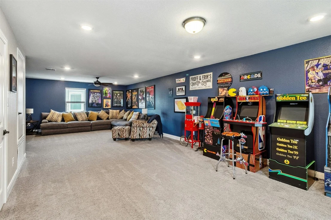 Photo of 170 Kennicott DR