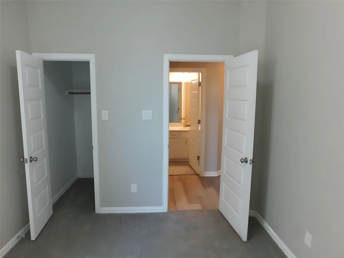 Photo of 2121 WOODED RUN TRL
