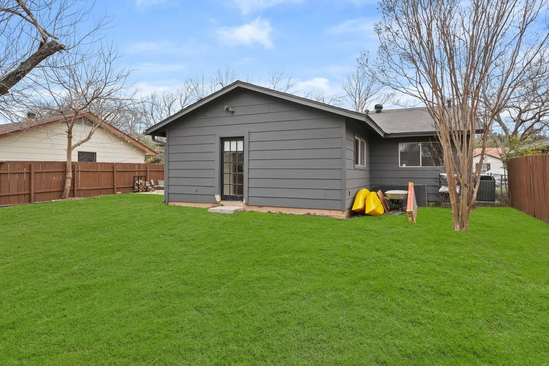 Photo of 10009 Floyd DR