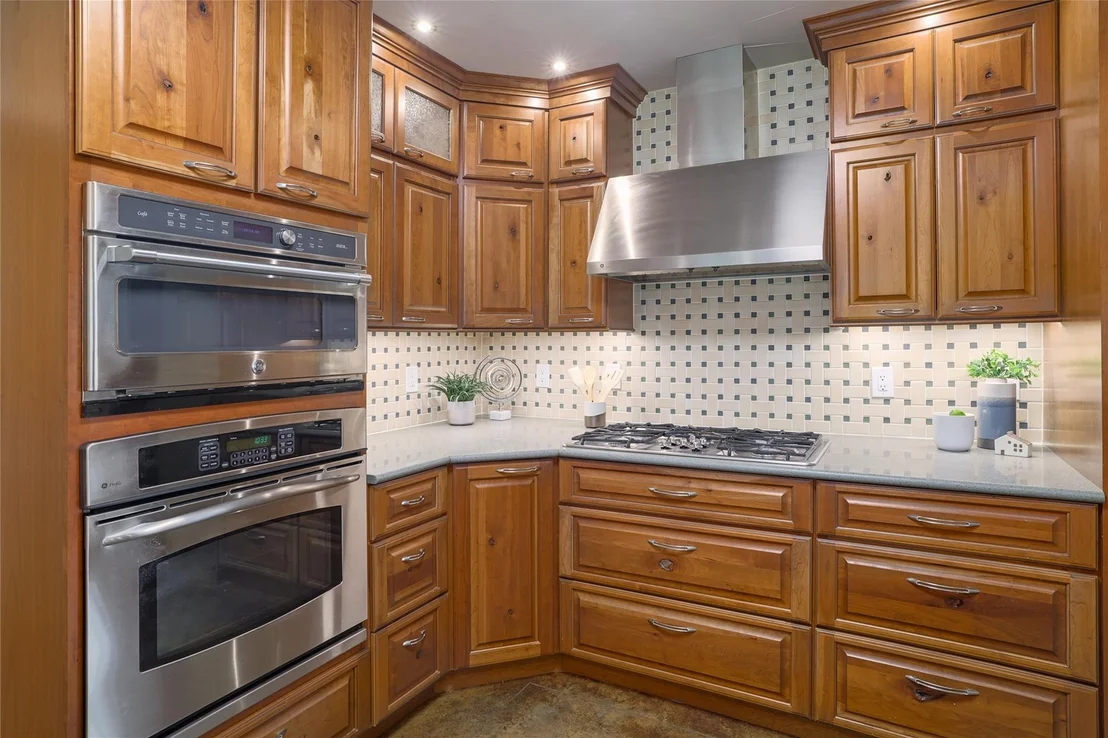 Photo of 16 Tall Oaks TRL