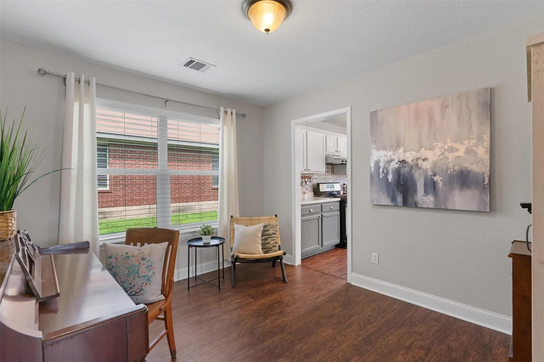 Photo of 17301 Valentine DR