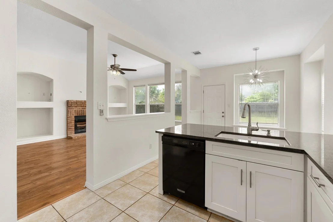 Photo of 1105 Woodview DR