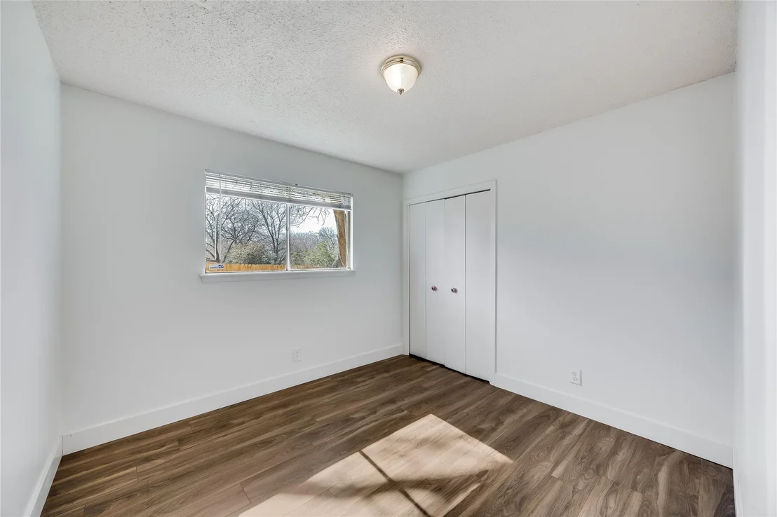 Photo of 1400 Brighton CIR