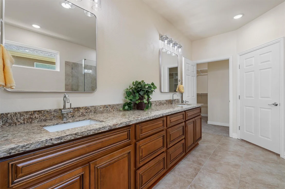 Photo of 300 Pipe Creek LN