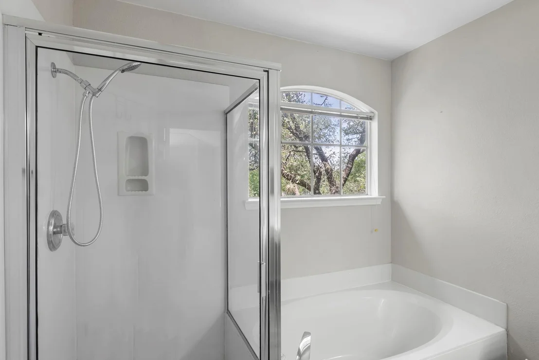 Photo of 2028 Desco DR