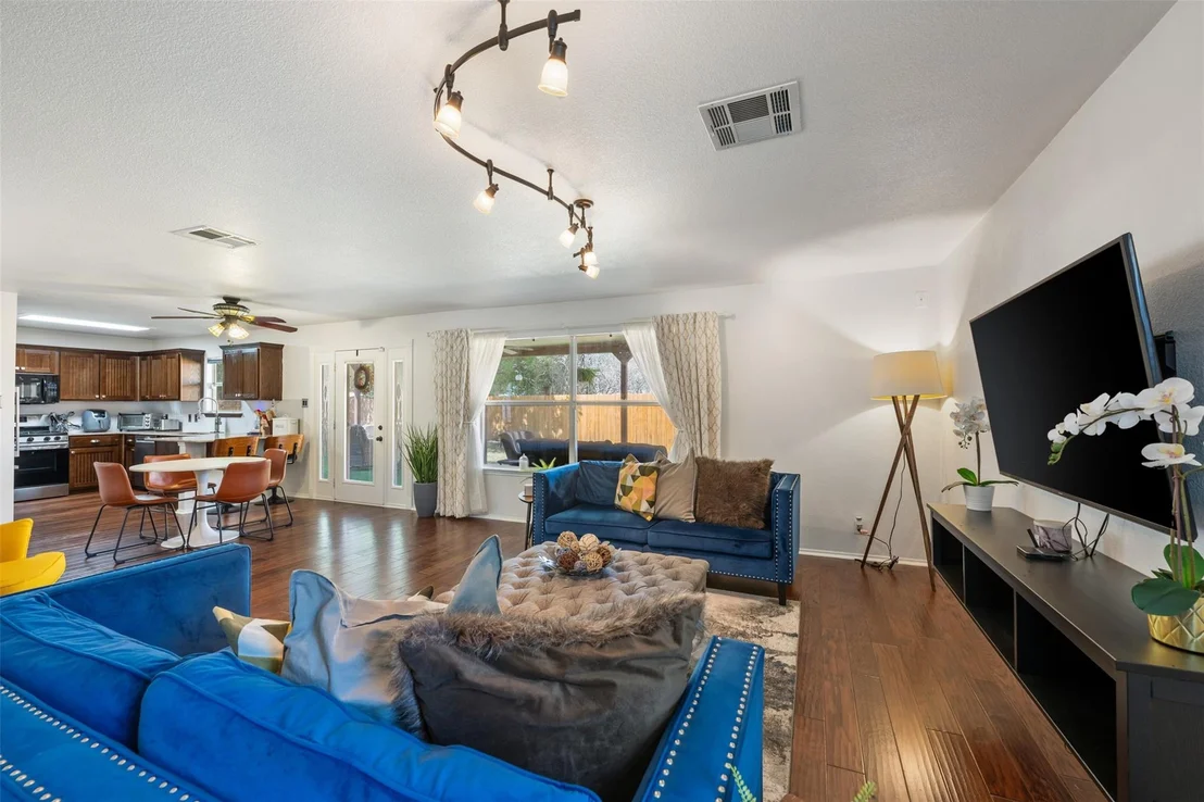 Photo of 103 Cannery CV