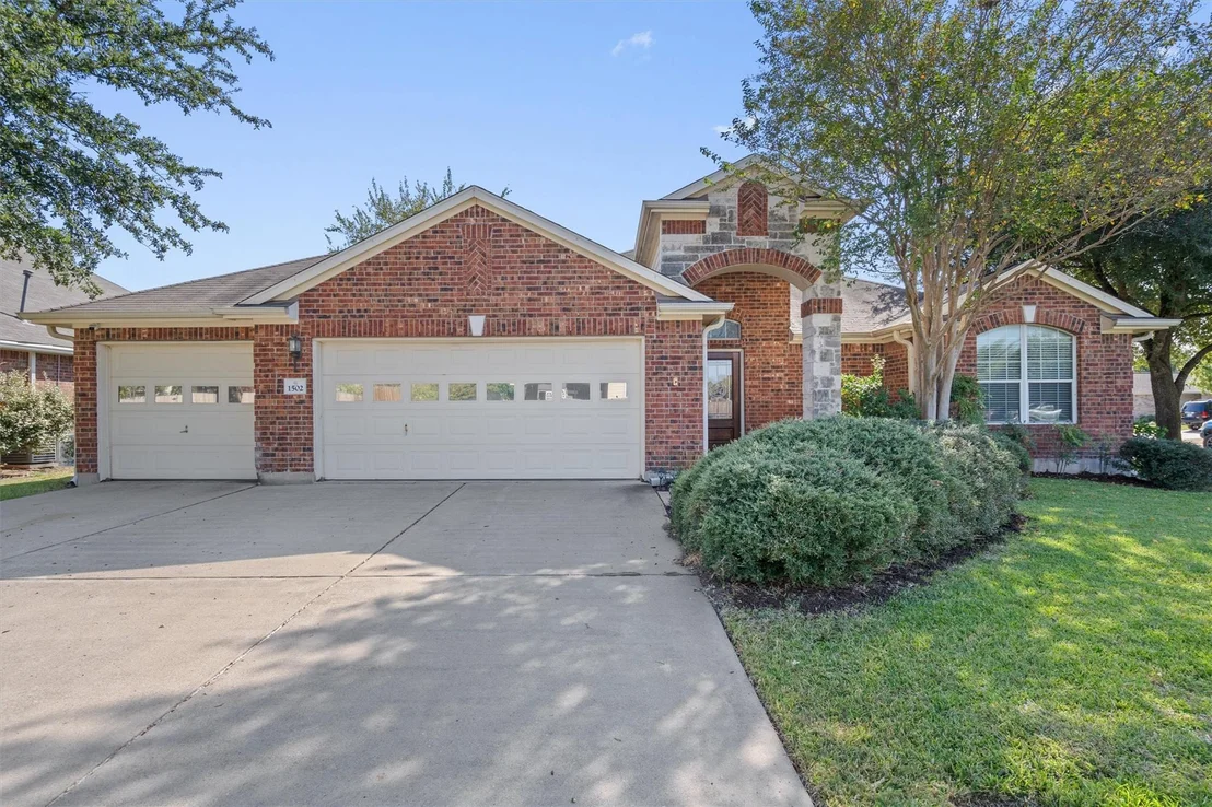 Photo of 1502 Uvalde DR
