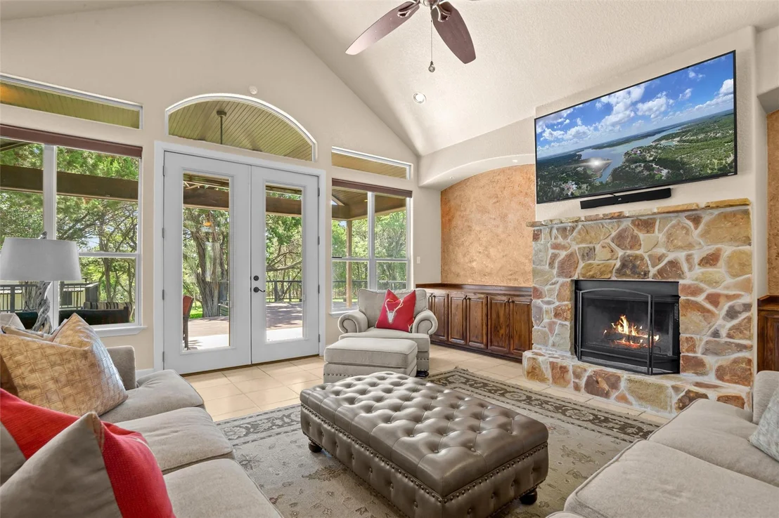 Photo of 5545 Cliff Estates RD