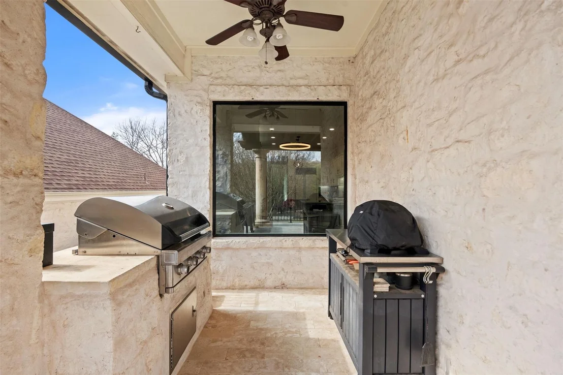 Photo of 3979 River Place BLVD