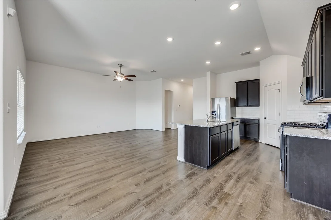 Photo of 5909 Toscana TRCE