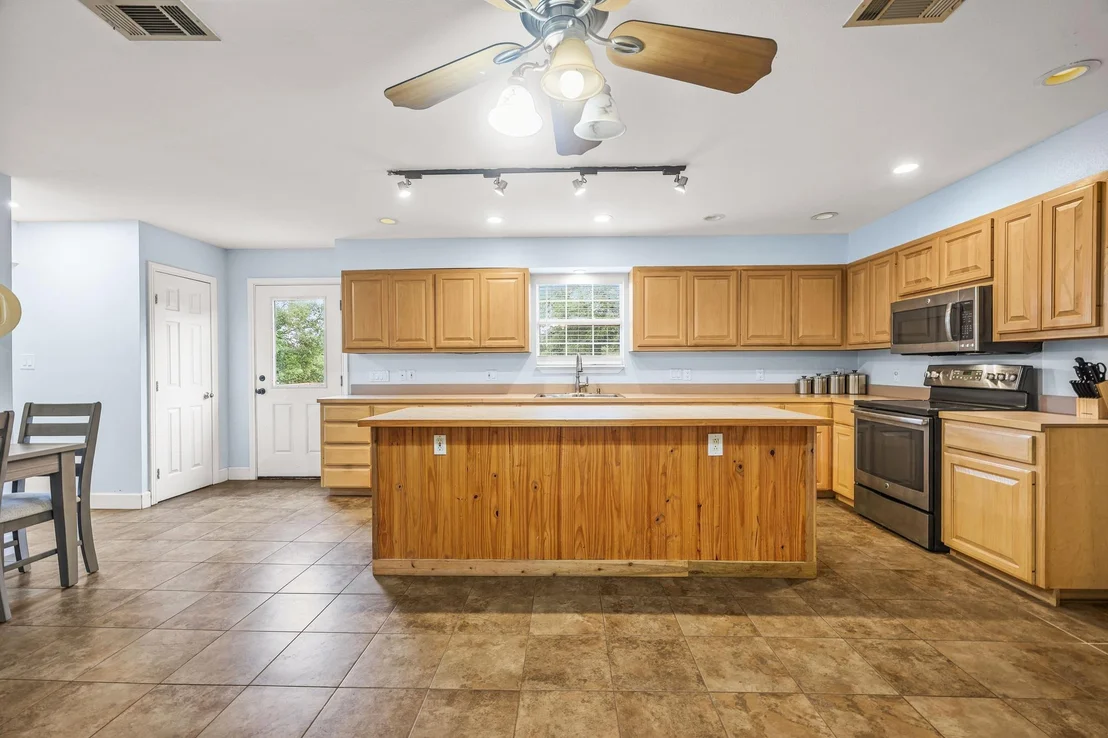 Photo of 2110 Spring Valley DR