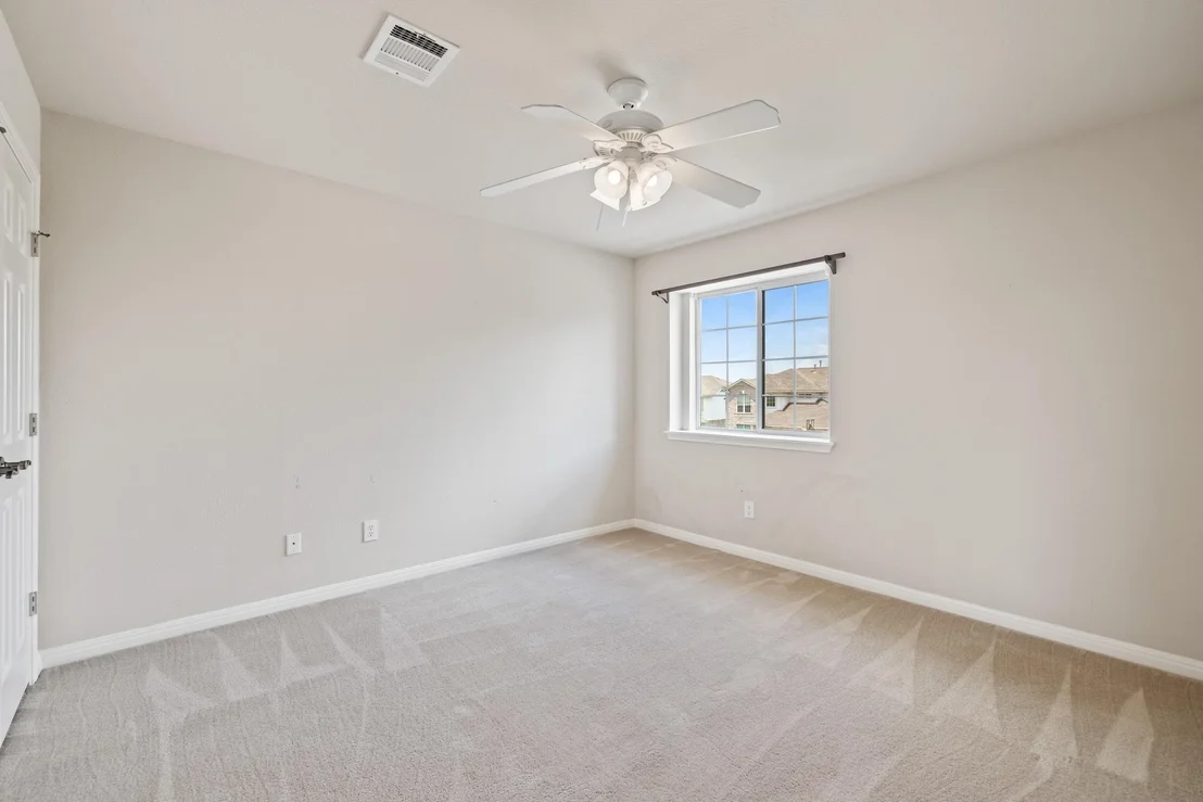 Photo of 1115 Henderson DR