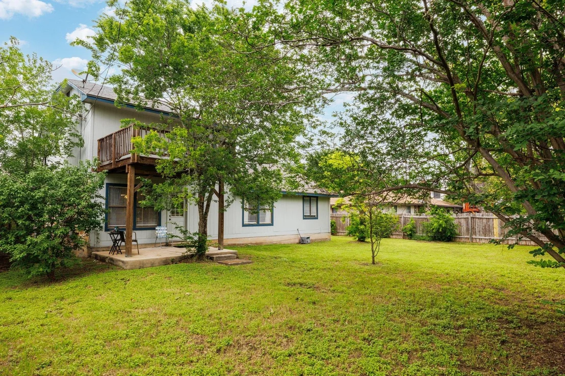 Photo of 405 Brookhollow DR