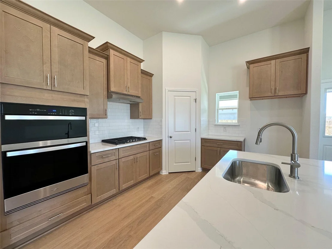 Photo of 471 Young ST