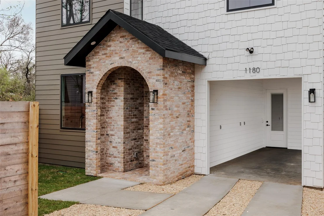 Photo of Unit 2 at 1180 Ridgeway DR
