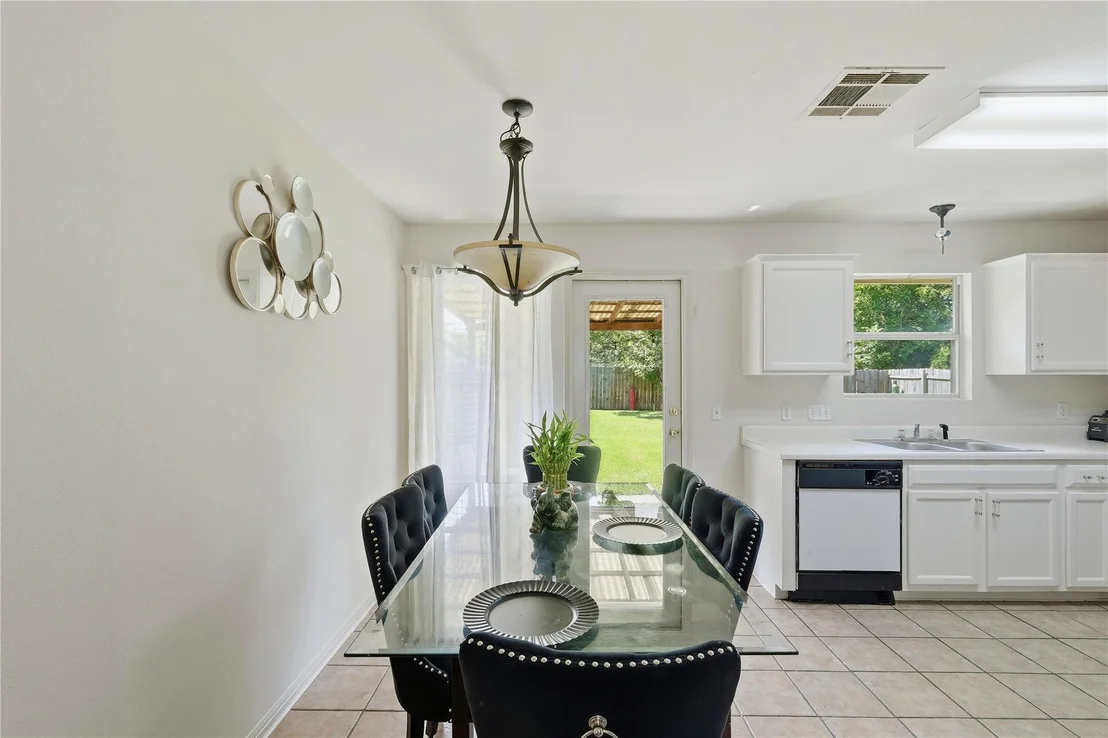 Photo of 310 Raintree DR