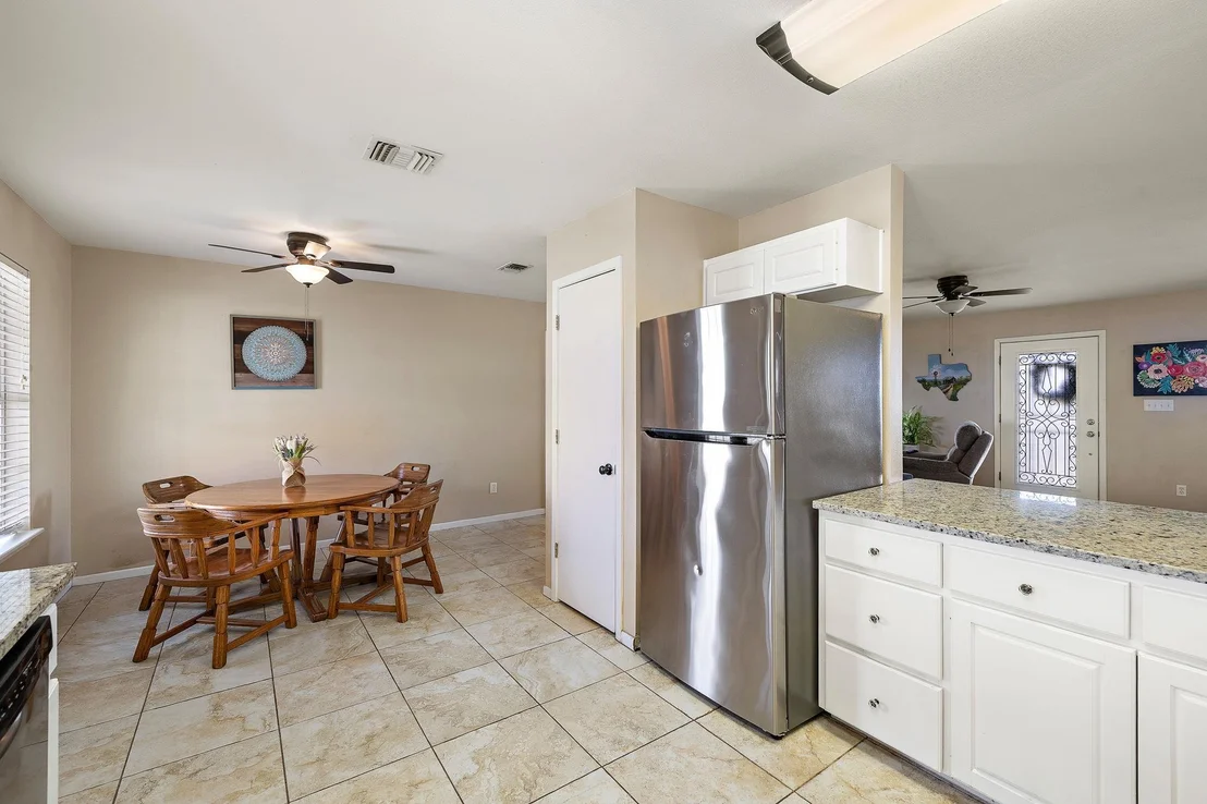 Photo of 851 County Road 454 RD