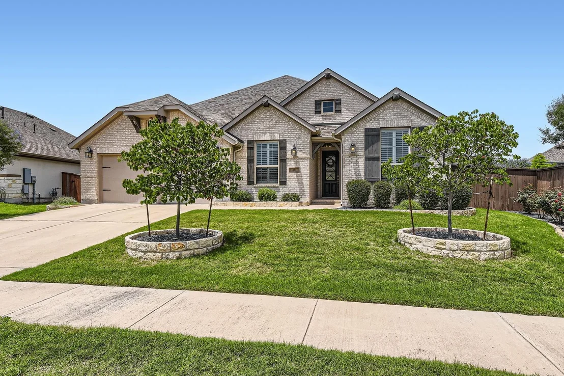 Photo of 421 Pendent DR