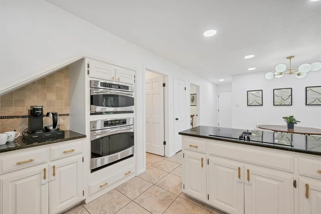 Photo of 3104 Oak Bend DR