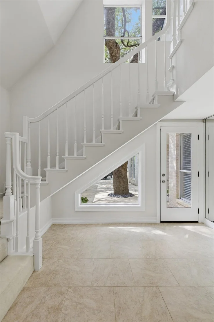 Photo of 9 Hillway DR