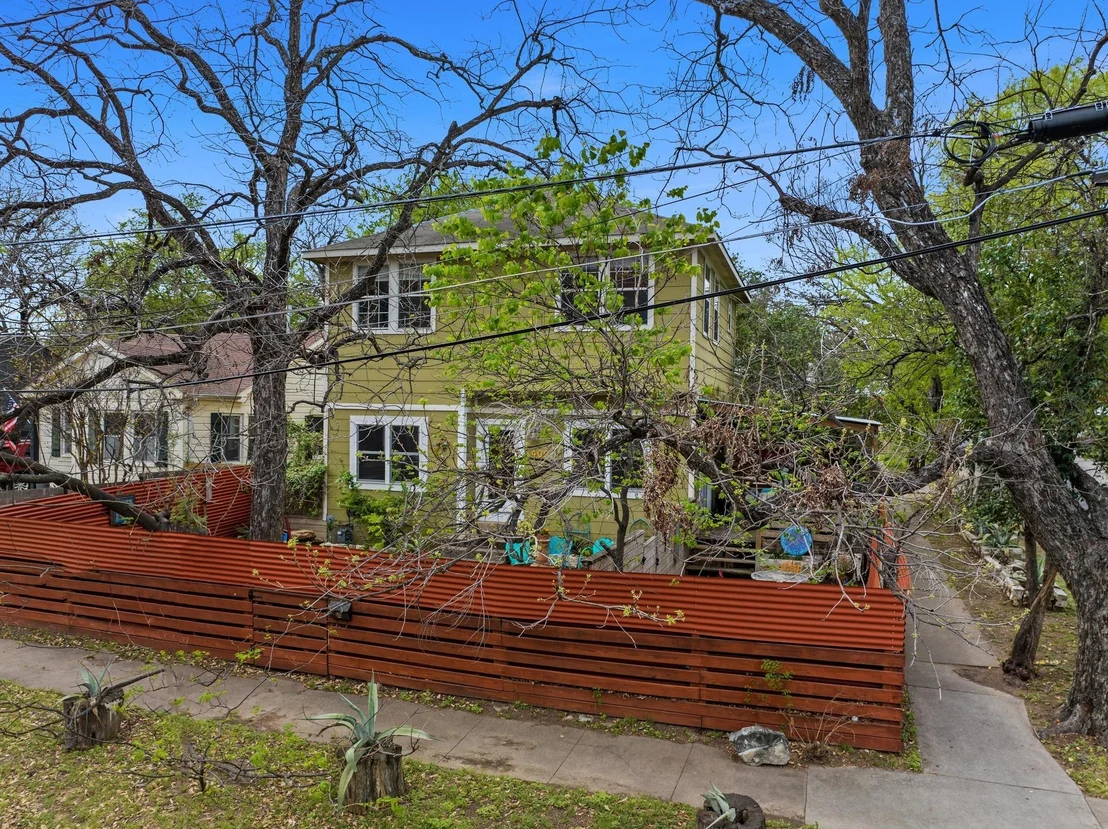 Photo of 1400 Eva ST