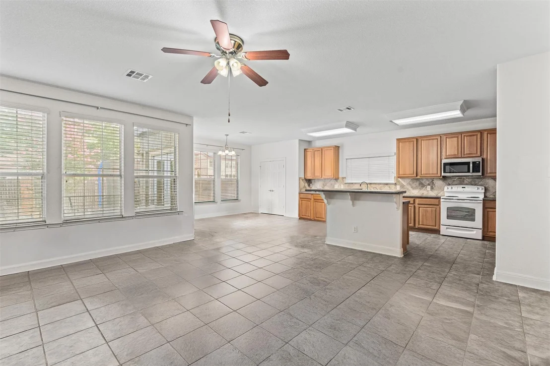 Photo of 804 Yosemite TRL