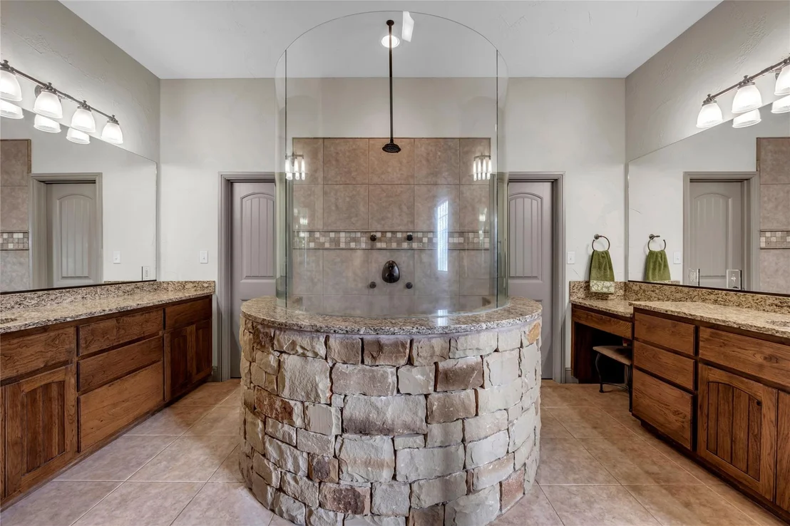 Photo of 202 Bridgepoint DR