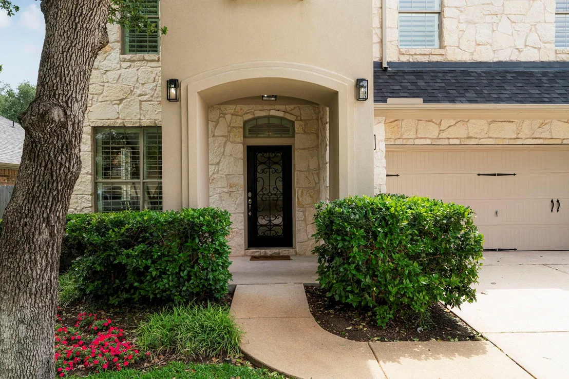 Photo of 2718 Checker DR