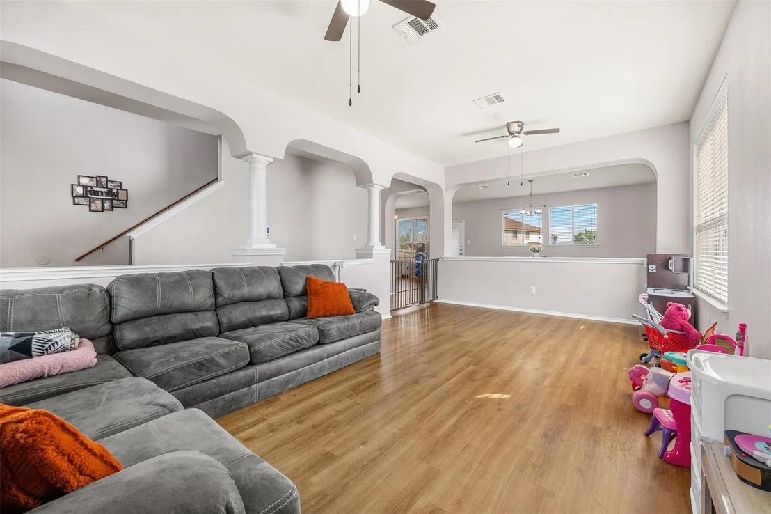 Photo of 4401 Golden Gate DR
