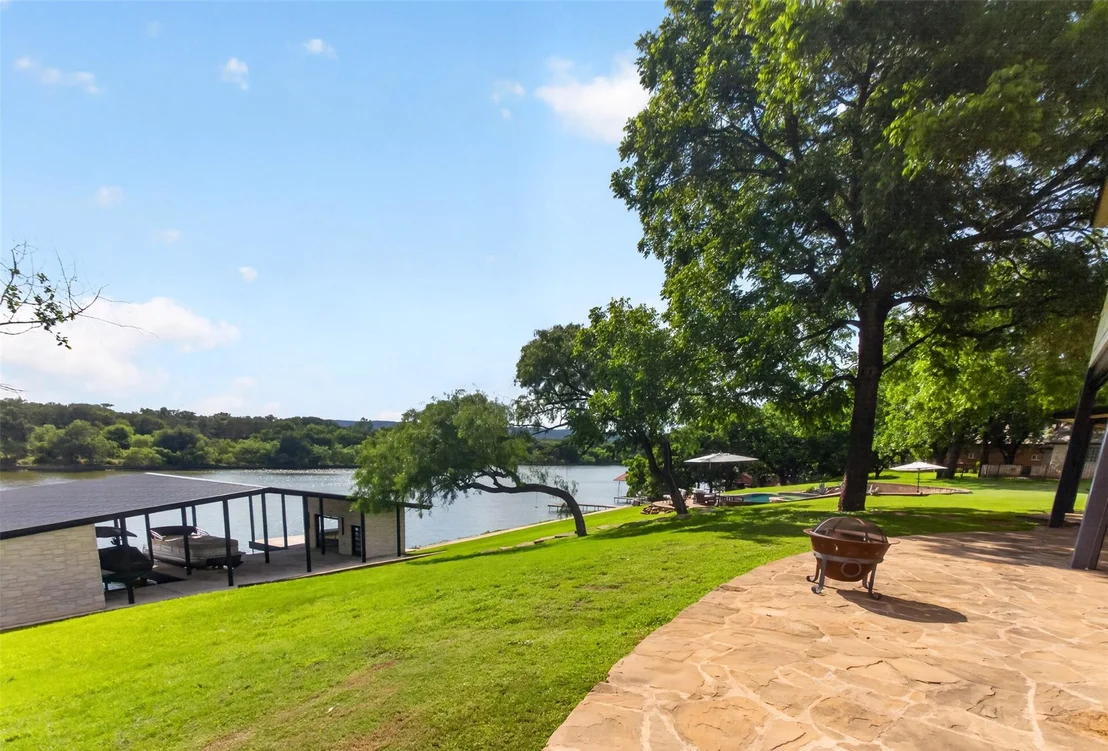 Photo of 237 Waters Edge