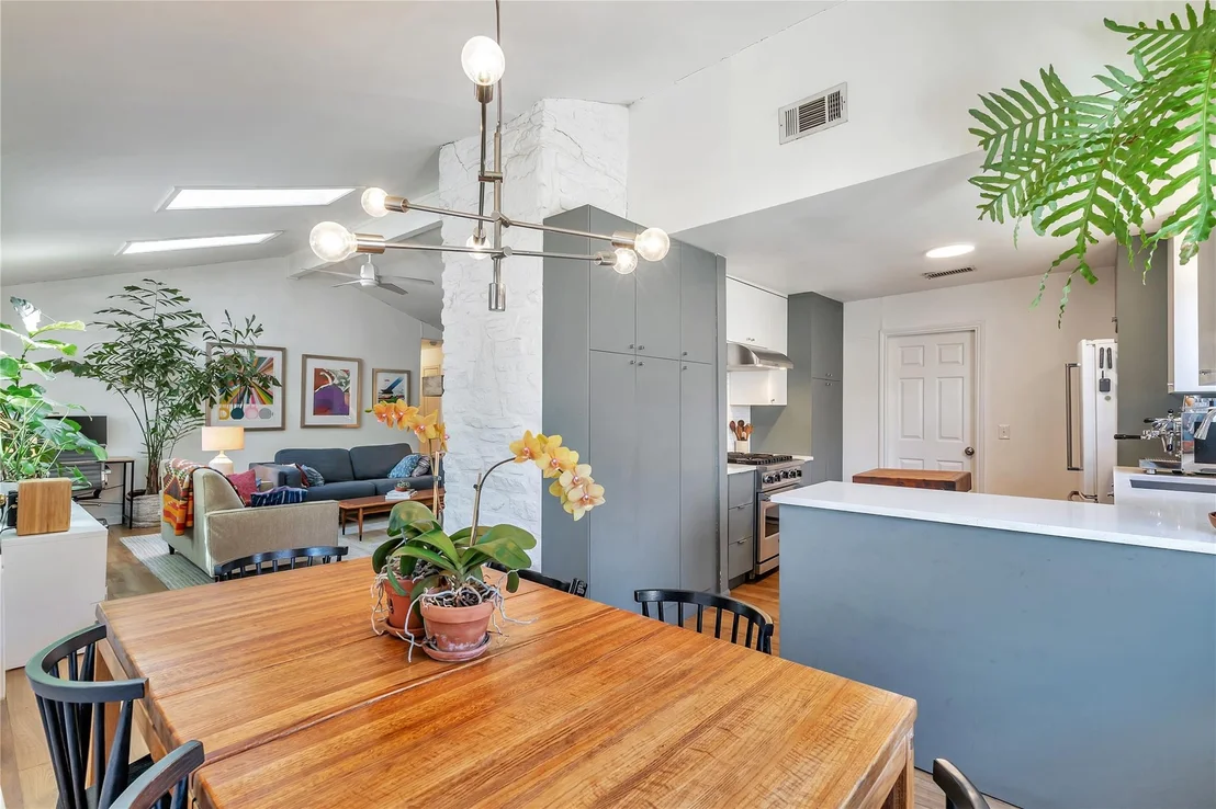 Photo of 1516 Turtle Creek BLVD