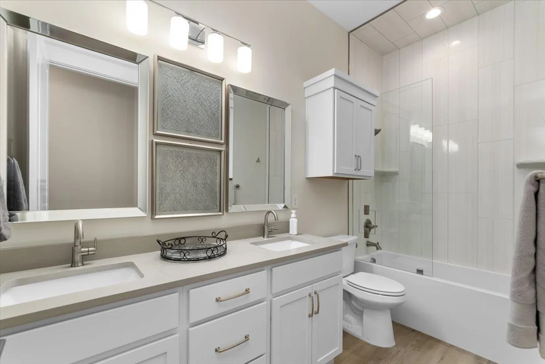 Photo of 3008 Legend Oaks BLVD