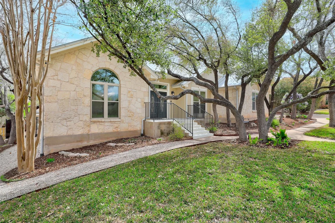 Photo of 108 S Ridge CIR