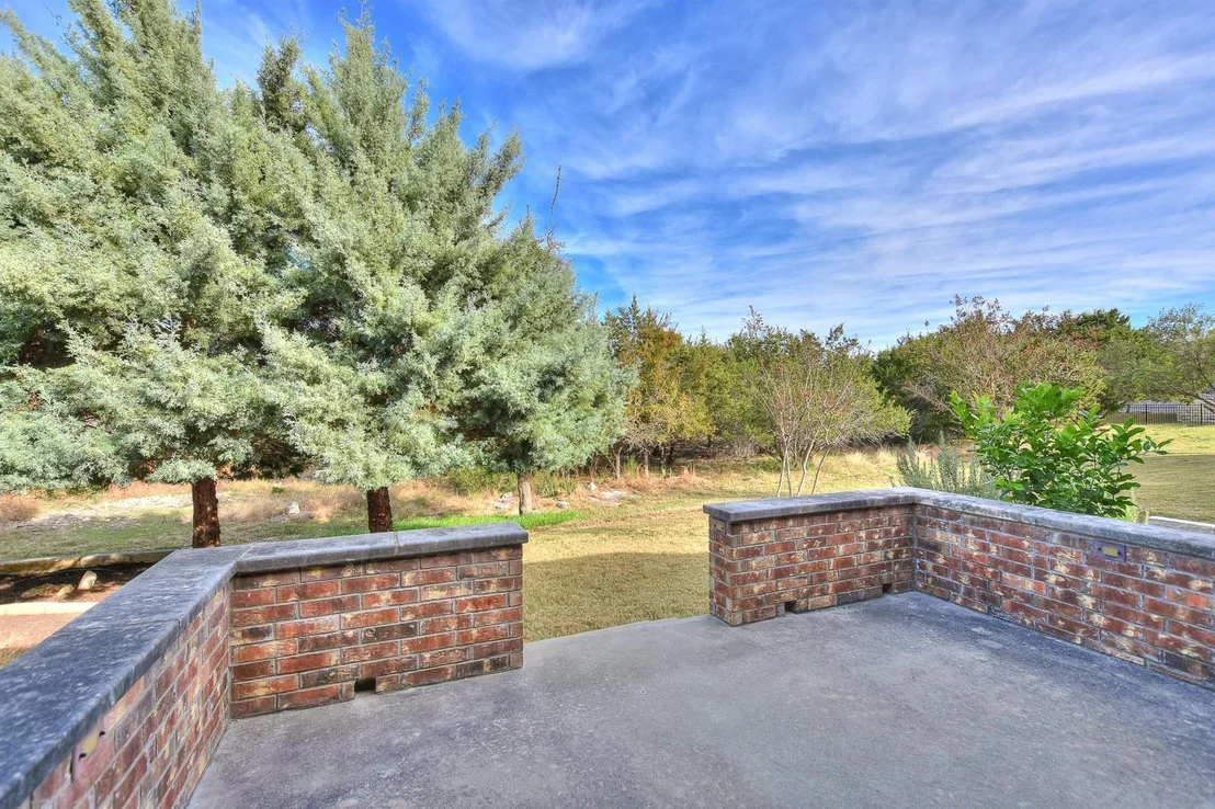 Photo of 107 Davis Mountain CIR