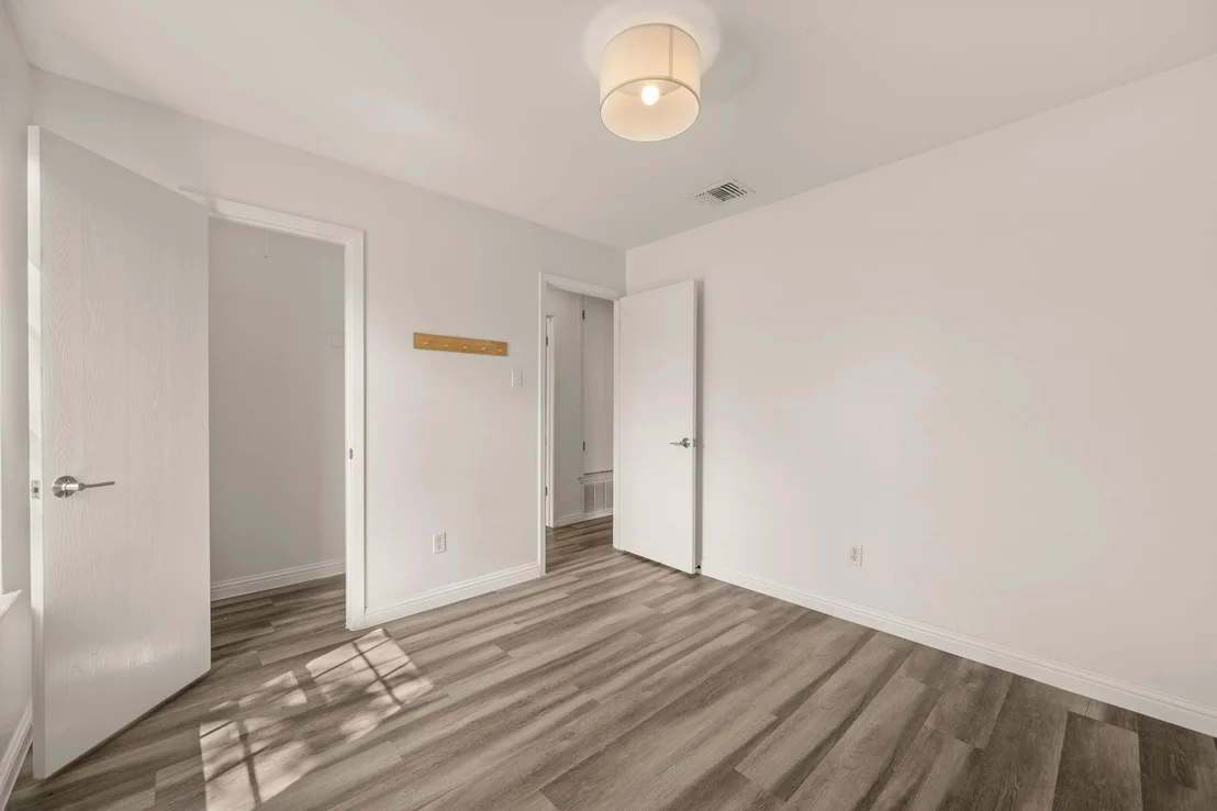 Photo of 4102 Tamarack TRL