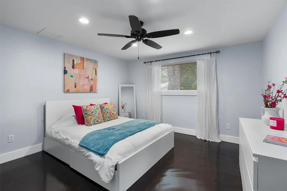 Photo of 1900 Walsh DR
